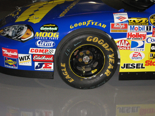 stongard in automotive service bay